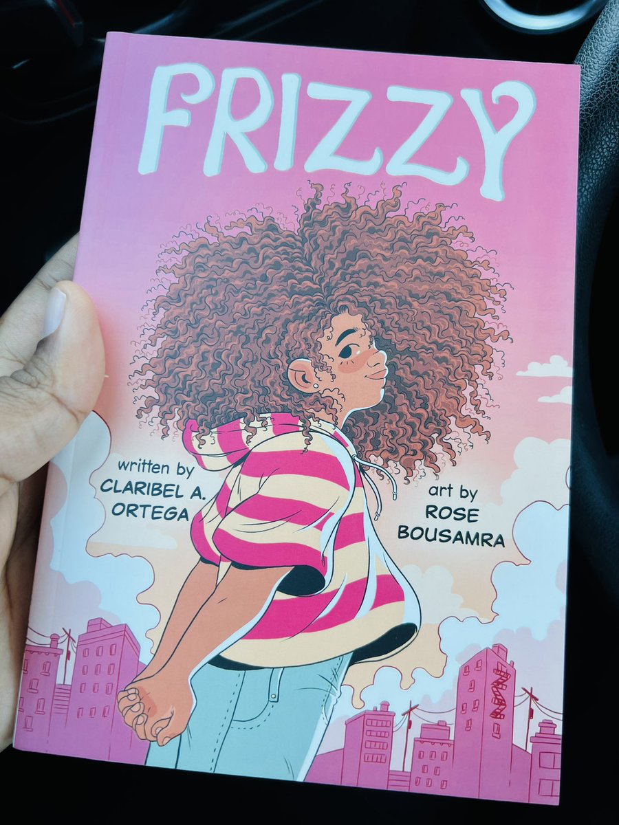 Hehehe a surprise mail day! Thank you @rosebousamra for thinking about me and sending me your BEAUTIFUL graphic novel! So excited to read this~ 💜💜💜