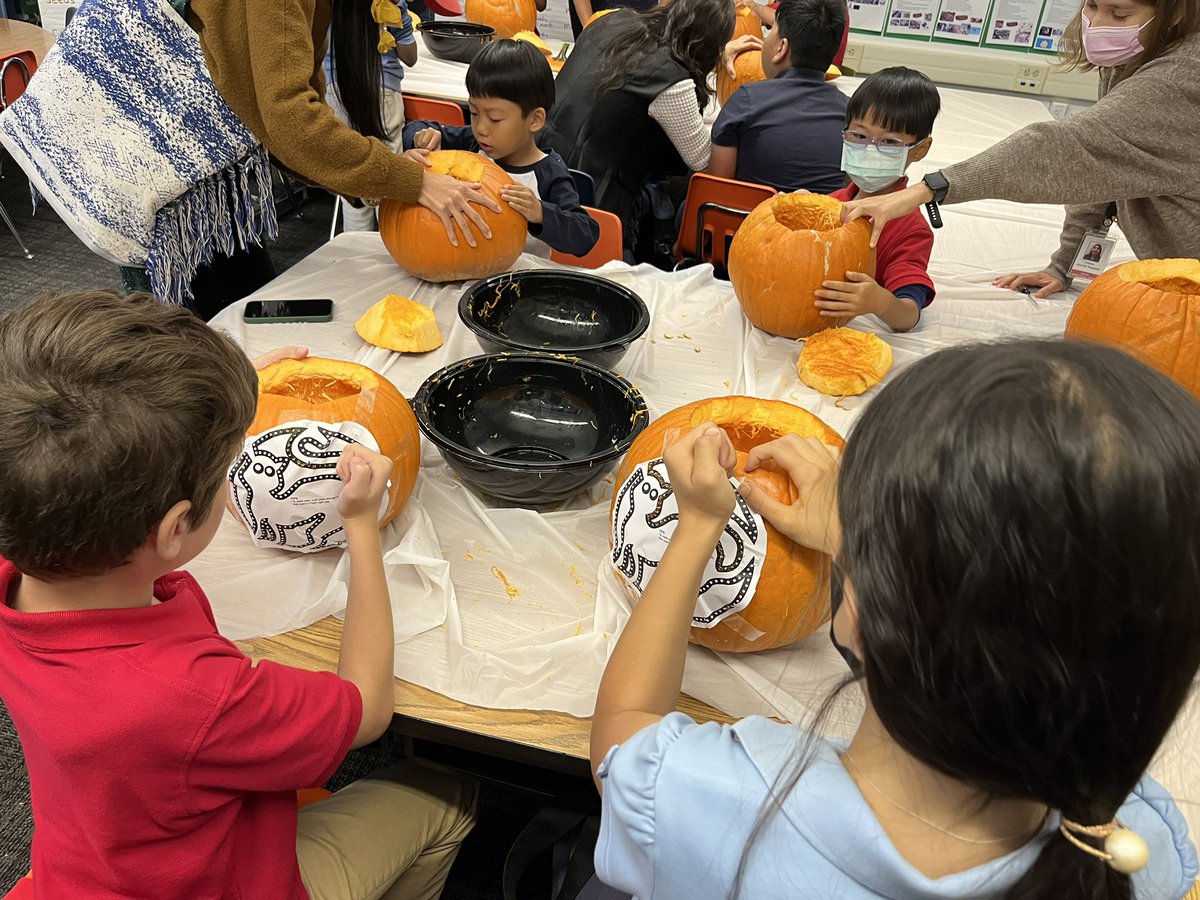 Leigh Chavez (@leigh_chavez) on Twitter photo Scooping seeds and carving pumpkins! Hands on project - new skills and new words. Laughter and learning. Thanks for inviting me to support ELD Hugo Reid Raiders today. <a href="/smacintosh1/">Sandy Macintosh</a> <a href="/ArcadiaUnified/">Arcadia Unified</a> #ForwardTogether #ImagineInquireInspire Scooping seeds and carving pumpkins! Hands on project - new skills and new words. Laughter and learning. Thanks for inviting me to support ELD Hugo Reid Raiders today. <a href="/smacintosh1/">Sandy Macintosh</a> <a href="/ArcadiaUnified/">Arcadia Unified</a> #ForwardTogether #ImagineInquireInspire