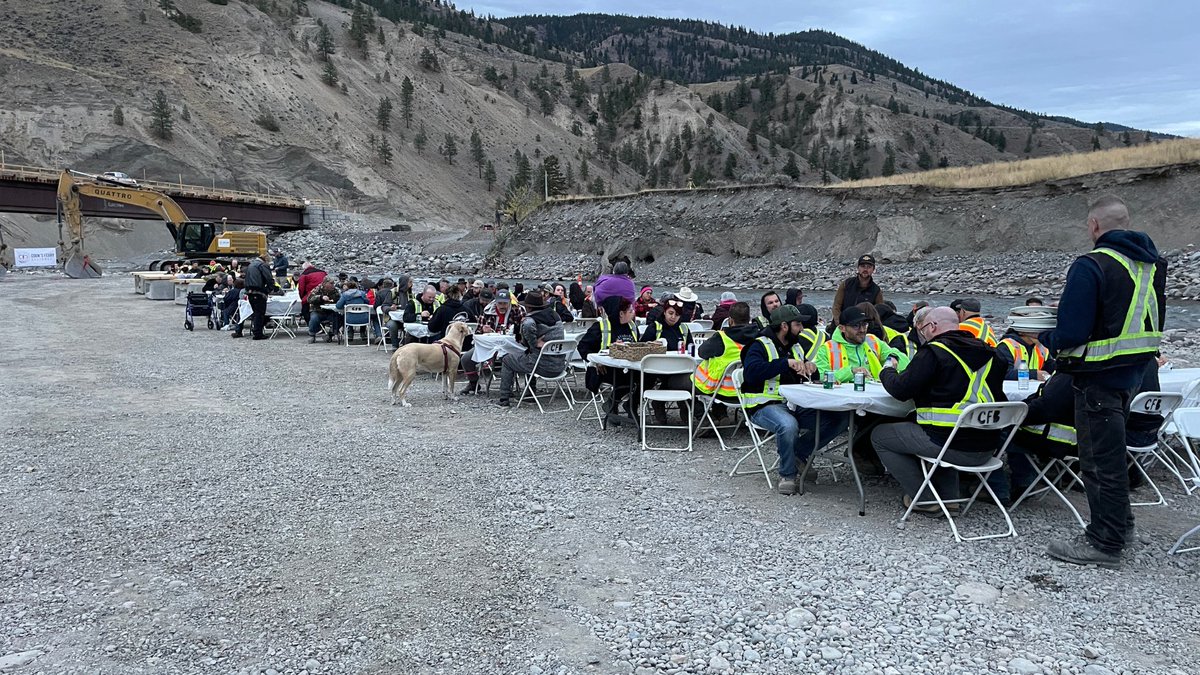 QConstructors's tweet photo. This past week, Quattro Constructors, one of the Cooks Ferry Alliance businesses, celebrated with a BBQ to thank the project Crew for their incredibly hard work and recognize the significance of the reconnection of the Highway 8 corridor for the local and Indigenous communities. https://t.co/u48new0iHa