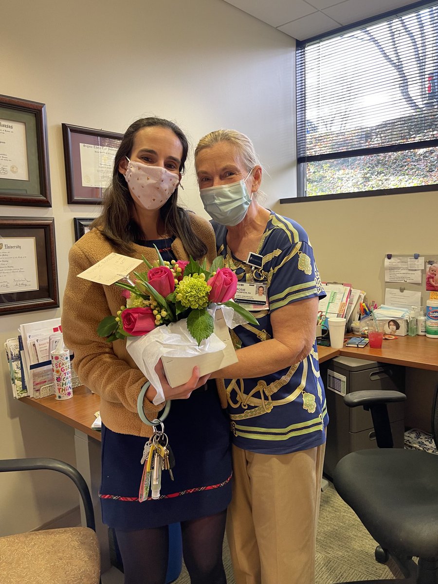 Roses 4 Nurse Rosie to celebrate her 40th anniversary w/ ⁦⁦@KUHospital⁩ You’re empathetic, kind, a team player, problem solver, & intelligent. Your thirst was obvious, earning your MSN. One of a kind! ⁦@KUHospitalNews⁩ ⁦@KUcancercenter⁩ ⁦@KUMedCenter⁩