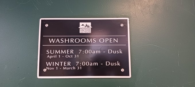 Visiting Toronto Oct 29-nov 2nd.  And please explain this to me, what geniuses wrote this! https://t