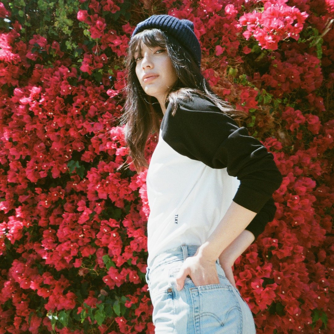 TomorrowYear's tweet photo. The Oversized tee, sticks by you as you let go of what no longer serves you.
@chungashley in the Oversized tee in washed black
Photographer: @demicorso https://t.co/9TiqQVZ7Gi