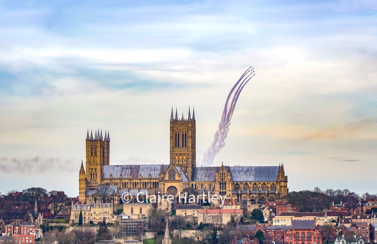 Have just been delving into the archives for a photo someone requested and stumbled across a few little gems. One of my fave shots of the @rafredarrows and @LincsCathedral