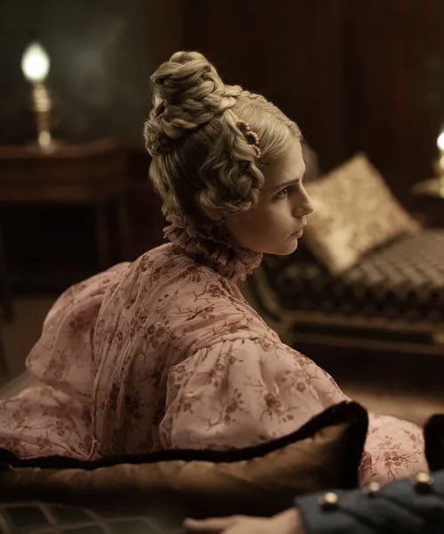 PremakeRemakeAD's tweet photo. #RemakeAMovie #AdaptABook 
#TheStrangeCaseofDrJekyllandMrHyde (2026) Written &amp; Directed by Scott Cooper. 

Christian Bale as Dr. Henry Jekyll/Mr. Edward Hyde 

Benedict Cumberbatch as Gabriel J. Utterson 

Lucy Boynton as Jekyll’s maid, Mary Reilly https://t.co/TRgDvNvKVg