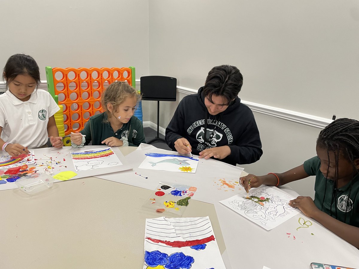 PineCrestArts's tweet image. #PCUpperSchool Post AP Art Seminar students spent three days with #PCGrade2 during their art special. Students worked together using different painting techniques. #PCVisualArts #PC2023