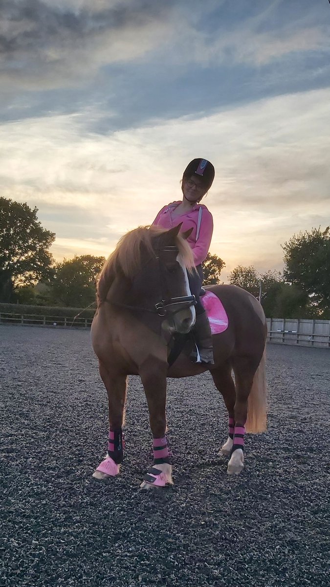 DEKendall1's tweet photo. https://t.co/PENH1gqc7t

😊

#writer #author #ghostwriter #equestrian #literarylife #superbusy #horseriding #lovebooks📚 #thankful https://t.co/MHwrNqyood