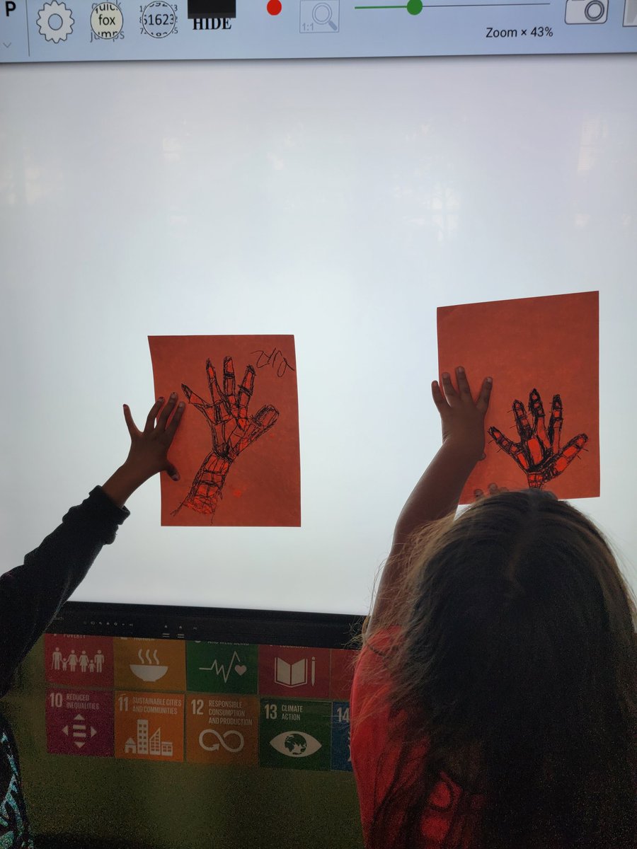 MsP_Teaches1's tweet photo. We learned about the bones in our hands &amp; made our own xrays! #nhcschat #bettertogether @FHGES https://t.co/Ssvtdgceyd
