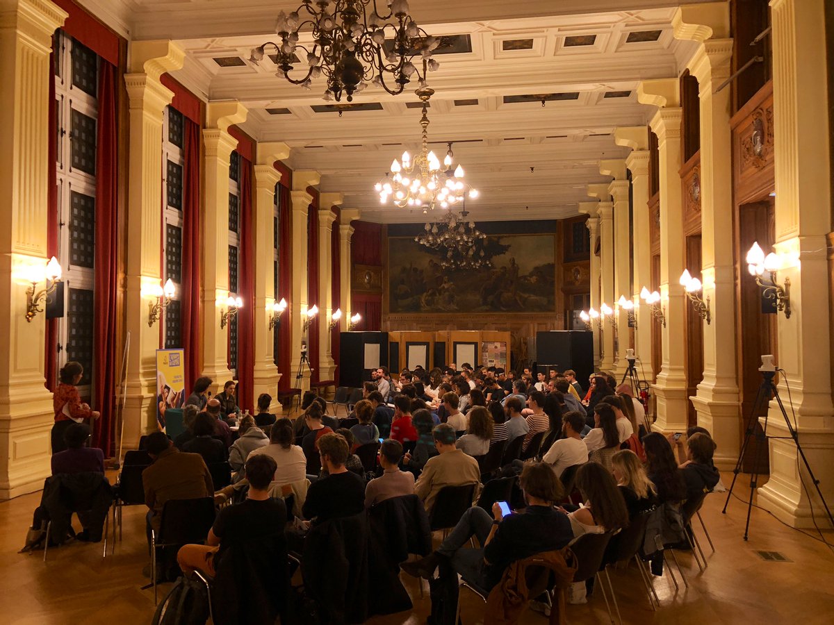 Merci à Frédérique Jonard, Martin Paquot, <a href="/AcademieClimat/">Académie du Climat</a> et tous les participants pour cette première #conversationautourduvivant de la saison.@revue_topophile 
#Terre #matiere #artdefaire #paris #conferences