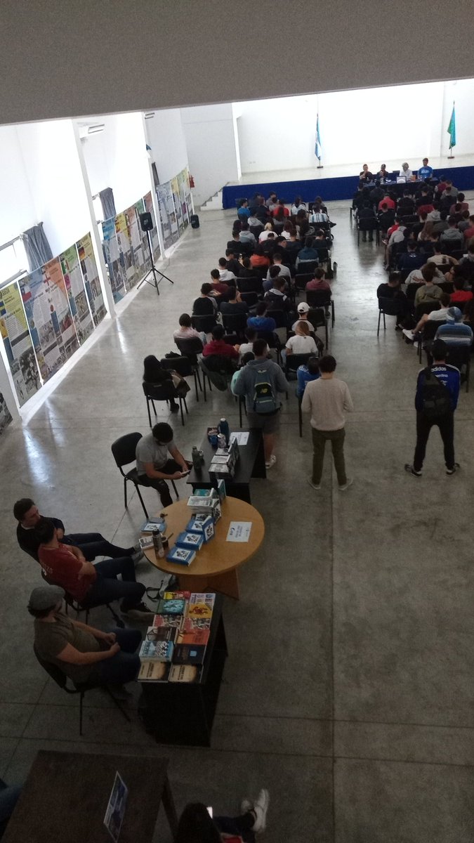 andreslopezh's tweet photo. Todavía no terminó y ya lo estamos extrañando... El Congreso de #PeriodismoDeportivo cada año nos regala la semana más linda del año en la Facultad de @periodismo_unlp. Una locura el torbellino de emociones que se vive por acá https://t.co/DkxuoftN3O