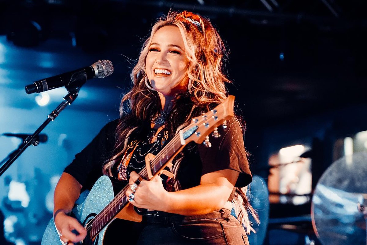 MISSISSIPPI showed out on a Wednesday night!! Back at it tonight in Knoxville 🧡