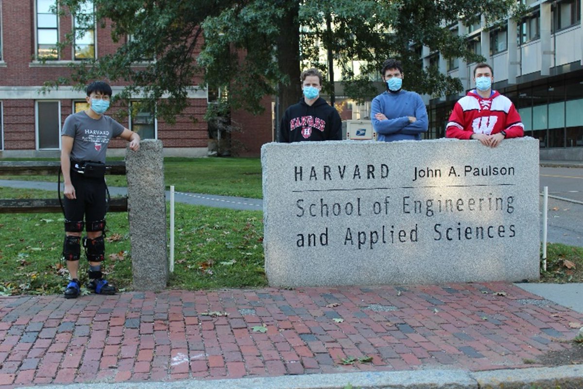 dgschmitz17's tweet photo. This study was tremendous collaboration effort between the @UW_NMBL and the @Harvard Biodesign Lab. The team bridged over 1000 miles and navigated mid-pandemic protocols to pull off the study. Pictured (L-R): Sangjun Lee, @RichNuckols, Tunc Akbas, @dgschmitz17.
10/10 https://t.co/HCR9BWl7HH