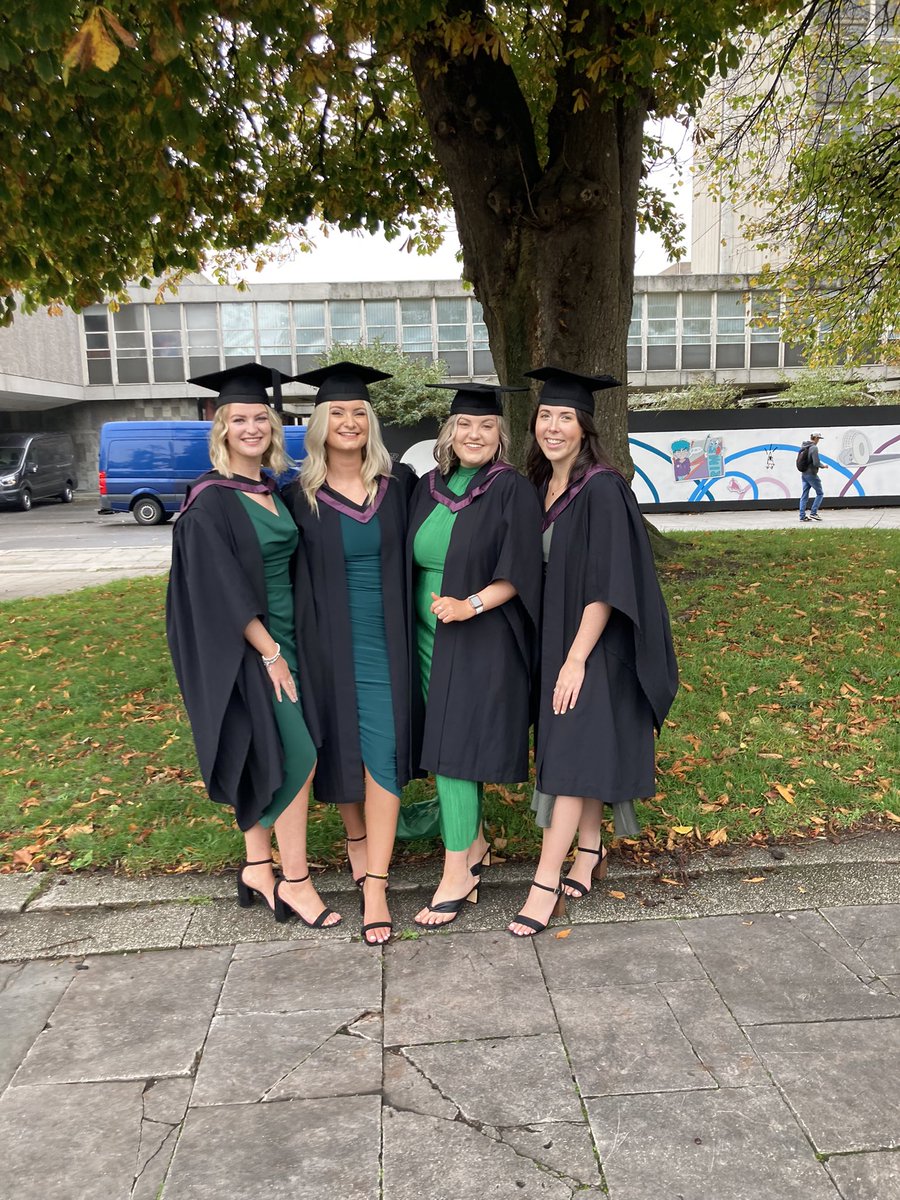 MissCCartwright's tweet photo. It’s official 👩🏻‍🎓🎊☺️🥂 https://t.co/Hj6QWHlFdC