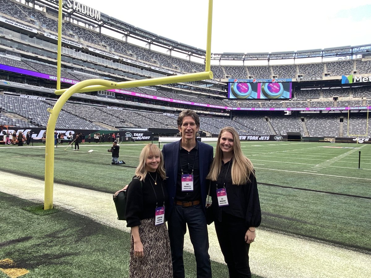GeneratorStudio's tweet image. A great day at @MetLifeStadium for the @SBJ Game Changers conference celebrating talented women and their impact across the sports industry. 
#SBJGC #generatorstudio #womeninsports