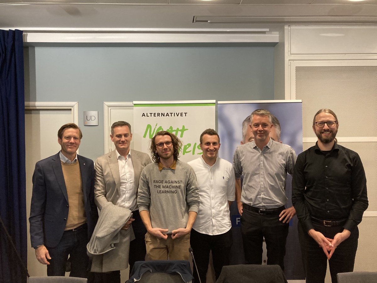 Tak for en god debat om alt fra digitalisering og ansigtsgenkendelse til it-ministerium og it-havarikommission ⁦<a href="/stinuslindgreen/">Stinus Lindgreen</a> ⁦<a href="/noahsturis/">Noah Sturis</a> ⁦<a href="/LarsArneC/">Lars Arne Christensen</a>⁩  ⁦<a href="/RasmusJarlov/">Rasmus Jarlov</a>⁩ ⁦<a href="/EvaFlyvholm/">Eva Flyvholm</a>⁩ ⁦<a href="/fausboll/">Anders Fausbøll</a>⁩ ⁦<a href="/SteffenFrolund/">Steffen W. Frølund</a>⁩ #fv22 #itvalg