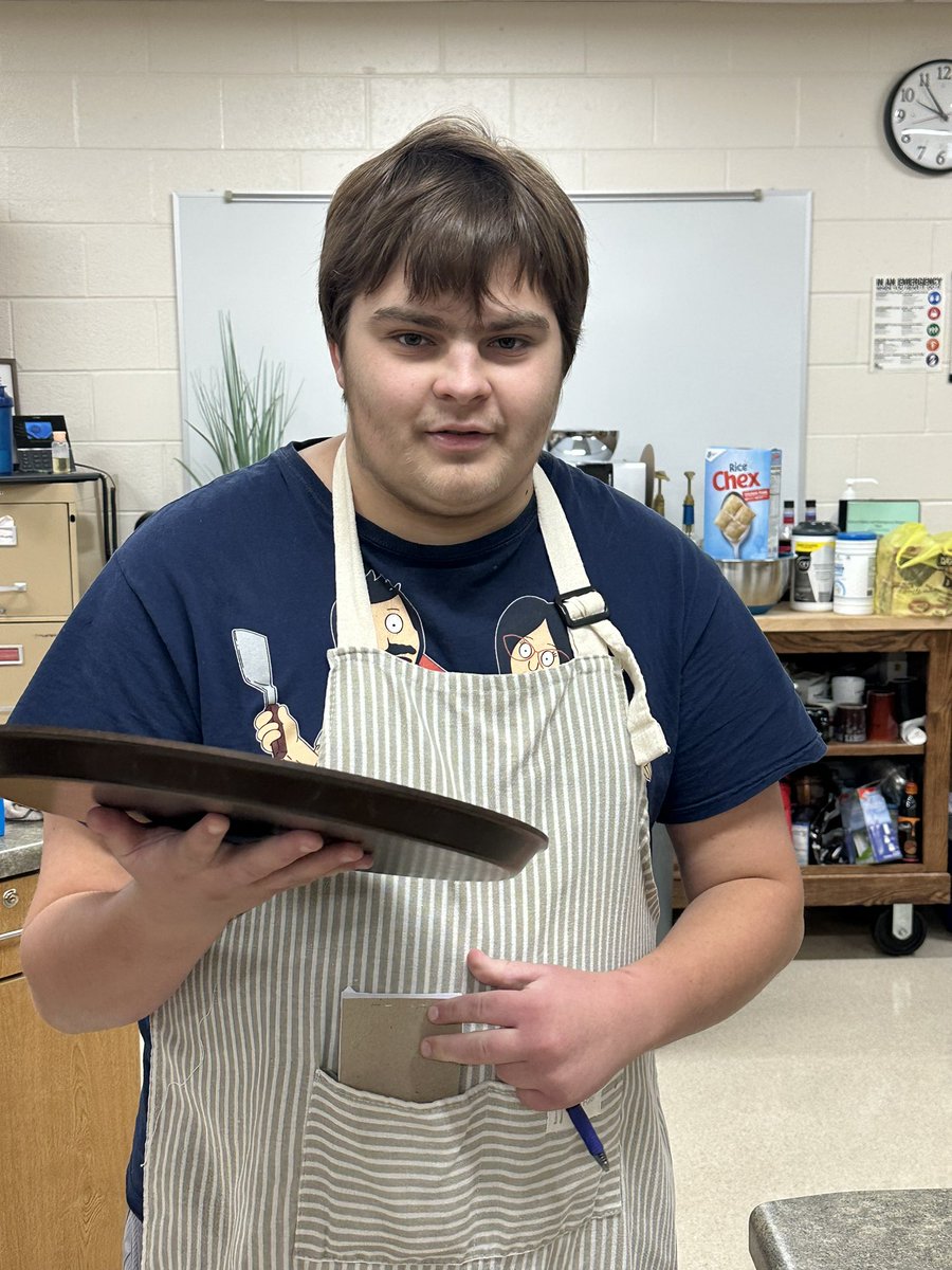 MrsZipperer's tweet photo. 3 days, 93 customers and our restaurant simulation is complete! Students did a great job and by day 3, they were pros! #proudteacher #reedsvillesd https://t.co/CLAI6UXrTI