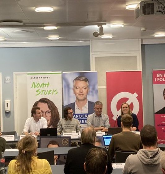 Kæmpe tak for optur #itvalg debat hos <a href="/IDAdk/">IDA</a>. Hvis bare stemningen i Folketinget var liiidt mere som hos it-folket, så kunne vi slippe for ulovlig logning, overvågning og fejlslagen digitalisering. Og beskytte privatliv og analoge rettigheder. YES ❤️<a href="/Enhedslisten/">Enhedslisten</a> #dkpol #itpol