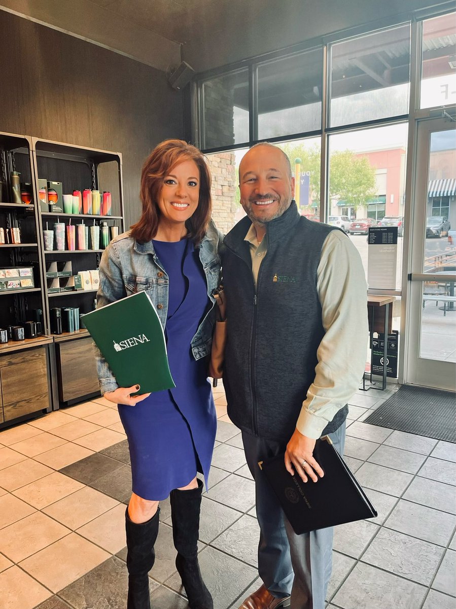 A great start to the day when I get to meet a <a href="/SienaCollege/">Siena</a> alum passing through ABQ who has my 2nd dream job ;) … working for <a href="/SienaAlumni/">Siena College Alumni</a> relations!