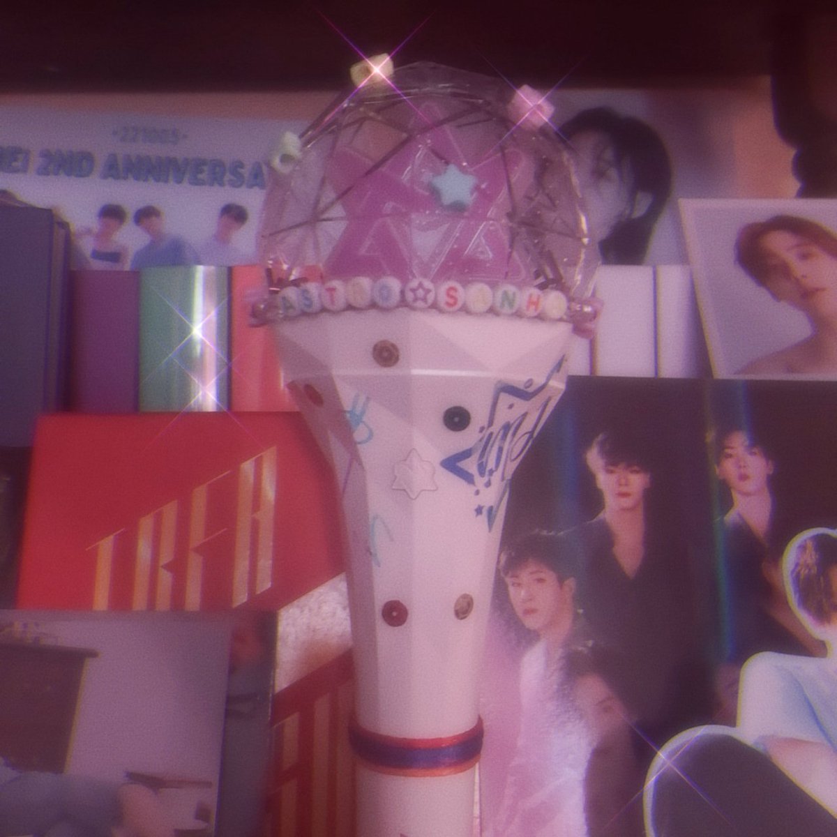 InLoveOfHuta's tweet photo. Trate de decorarla in poco mejor 🥰

#astrocope #robong https://t.co/zmBN8jlJke
