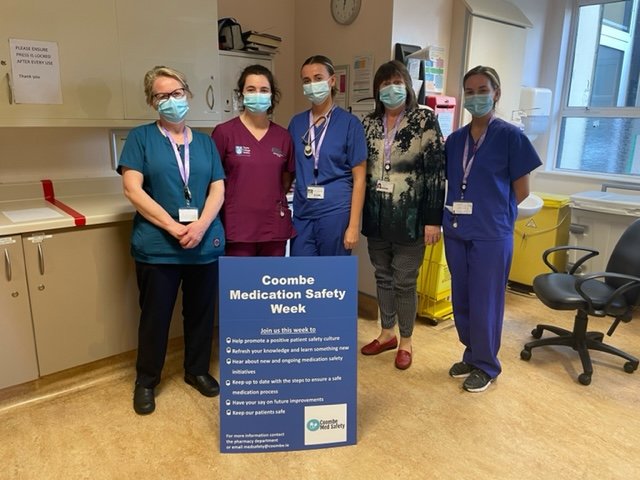 CoombeHospital's tweet photo. Midwives @CoombeHospital as #MedicationSafetyWeek goes on the wards. #KnowCheckAsk #MedicationSafety #Midwives #Hospital #PatientSafety @DMHospitalGroup @NWIHP @NationalQPS @IMSN_ie @theHPAI @duddy_peter https://t.co/FwBFw1w4fg