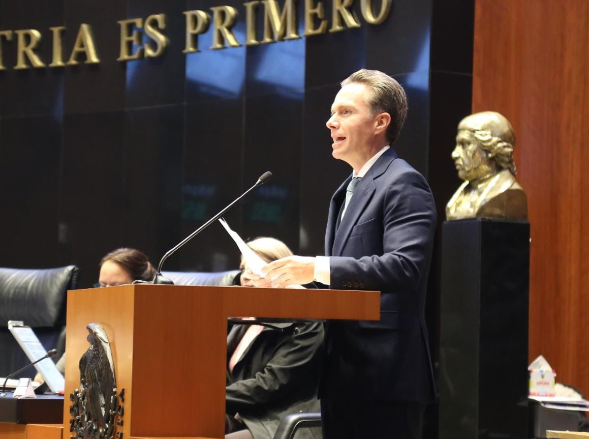 VelascoM_'s tweet photo. INEGI informó que el cáncer es la 2ª causa de muerte en niños de 5 a 14 años de edad
Por eso con acuerdos se votó unánimemente la nueva Ley para la Detección Oportuna del Cáncer en la Infancia y Adolescencia por senadores, diputados y la promulgara el Presidente @lopezobrador_. https://t.co/UAvxYkQX9C