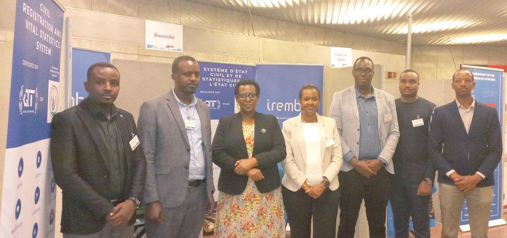 RwandainAddis's tweet photo. Today, @HTGasatura was delighted to visit the 🇷🇼stand at the ongoing 
#STATCOMAfrica exhibition in the margin of the 
Experts’ meeting 
of #UNECA CoM6 on #CRVS. 
A decade into APAI-CRVS 
👏🏽to team🇷🇼
&amp;NidaRwanda @RwandaICT @RwandaLocalGov @IremboGov @StatisticsRW @QTSoftwareltd https://t.co/bvkNSFlsYy