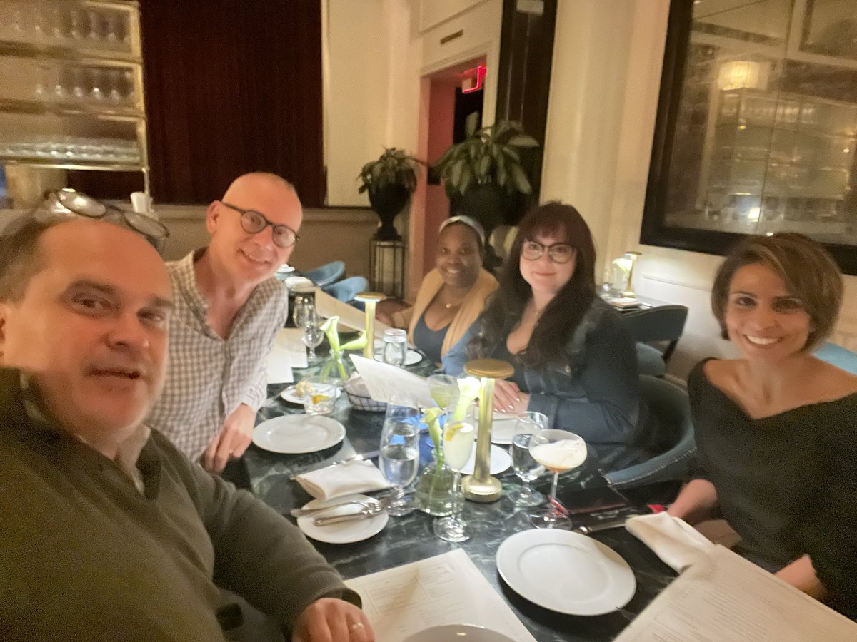FlavioRochaMD's tweet photo. So great to connect with fellow 🦓 #NETologists @NANETS1 #NANETS22 @HalletJulie @DrCNClarke @NadineMallak @HKennecke https://t.co/GhBr3ip74g