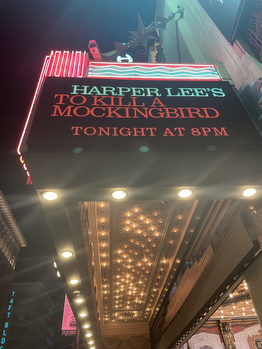LandonHJohnson's tweet photo. Aaron Sorkin’s “To Kill A Mockingbird” is exceptional &amp; powerful. Packed w/ Sorkinisms &amp; premier production design, it transports the audience to another place &amp; time for some superb storytelling. Thomas &amp; Moore ensure this is one of the best stage plays to grace Broadway. #TKAMB https://t.co/QBxenMOoBo