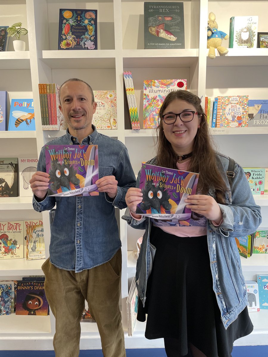 Great to finally meet ⁦@ralucafarcas30⁩ in person, thanks to Jenny at ⁦<a href="/bookshop_bear/">Bear Bookshop</a>⁩ for having us along 🐺🐍🥳