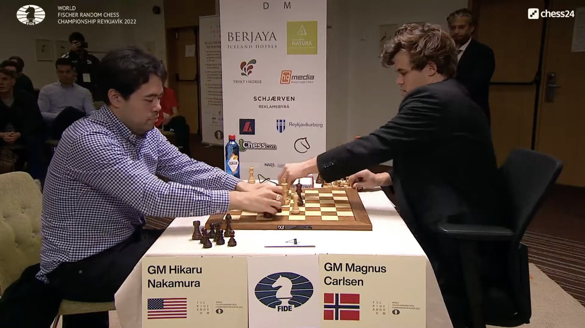 chess24 - Hikaru Nakamura wins his semi-final against