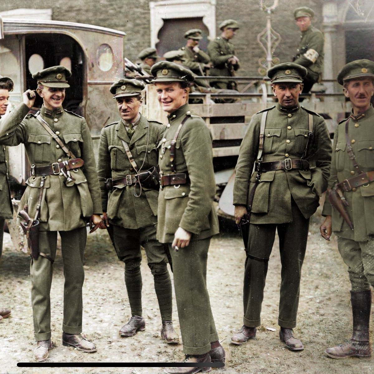 Old Ireland in Colour 3 tweet media