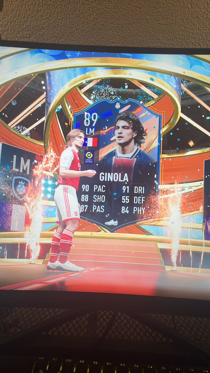 Packed Ginola in gold prime players pack letsgo #FUTChampions #ginola