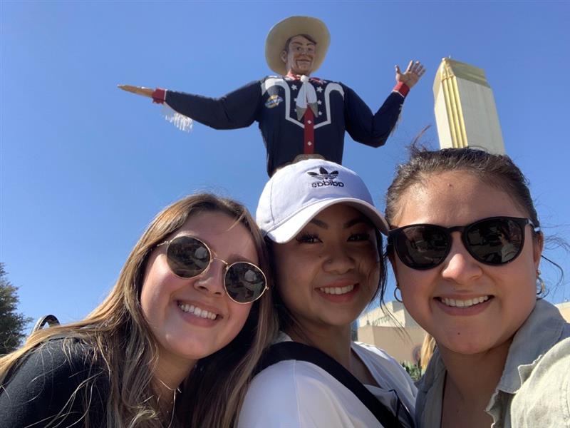 JonesComm's tweet photo. State Fair of Texas Day! #interiordesign #lovemyjob https://t.co/WmmosdXPGj