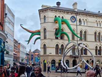 Evening #Belfasthour - well done to @BelfastBID for #Belfastmonsters!  Really made me smile!  #GiftTheCity