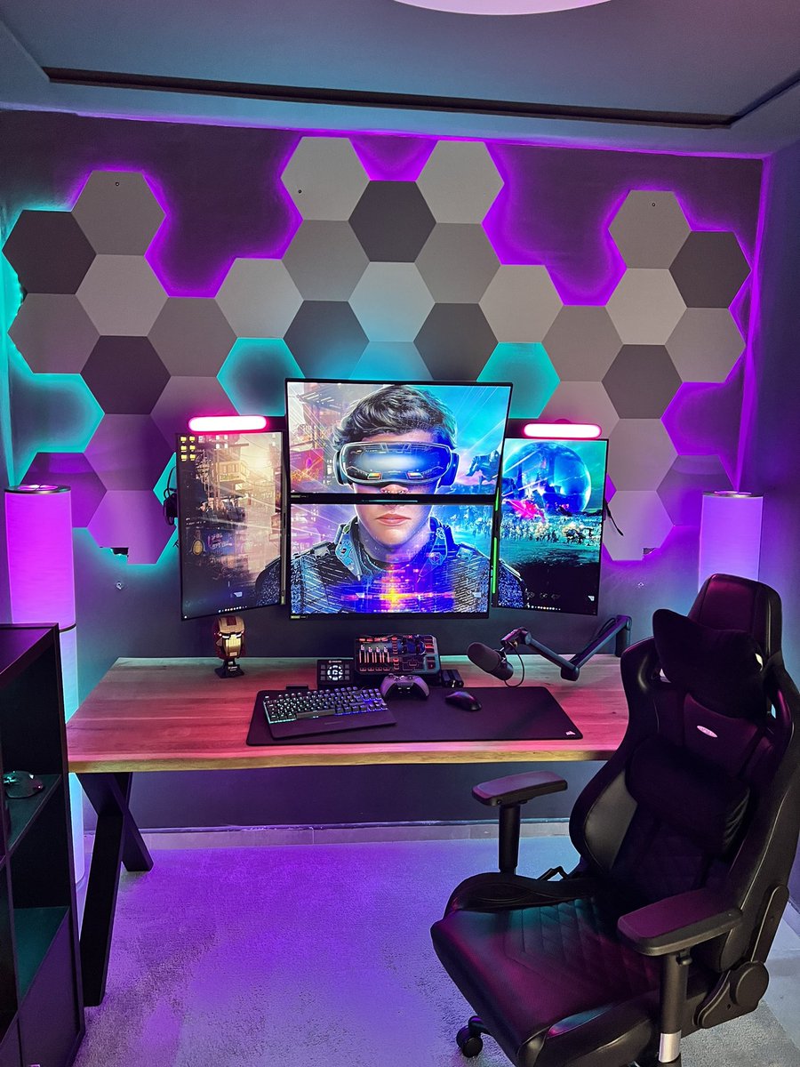 TwitchBudi's tweet photo. Mein Gaming Room, aufgebaut über die letzten Monate 
#MeinZimmerMonte https://t.co/LNMJiLLIBB