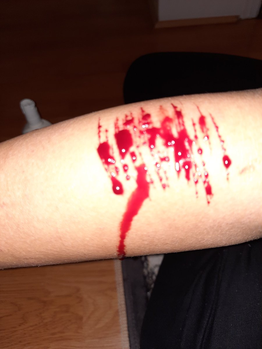 leaveplease111's tweet photo. ⚠️ FAKE BLOOD ⚠️  haven't done this in a while but there ass

Shtwt catscratchestwt styrotwt https://t.co/Kr0o3hFkF5