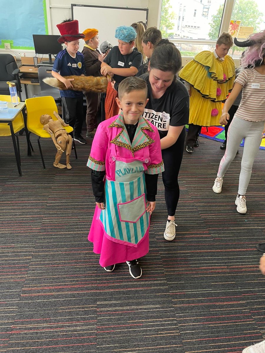 StFrancis_PS's tweet image. Our residency project with the Citizens Theatre ⁦@citizenstheatre⁩ is going so well! We cannot wait for the  performances at Christmas! P7 are having a blast.