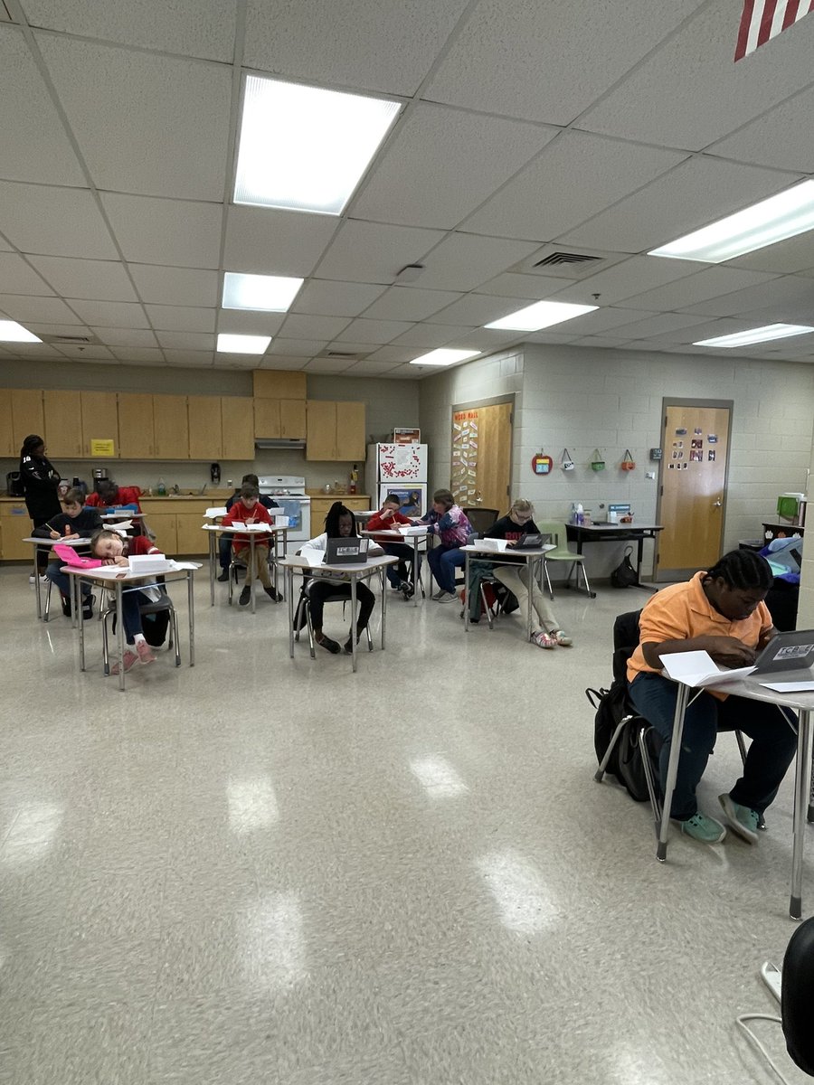 What do you do when you get letters from your Pen Pals? You write letters back to them back!! Ss working on their writing/typing skills <a href="/MunfordHigh/">Munford High School</a>