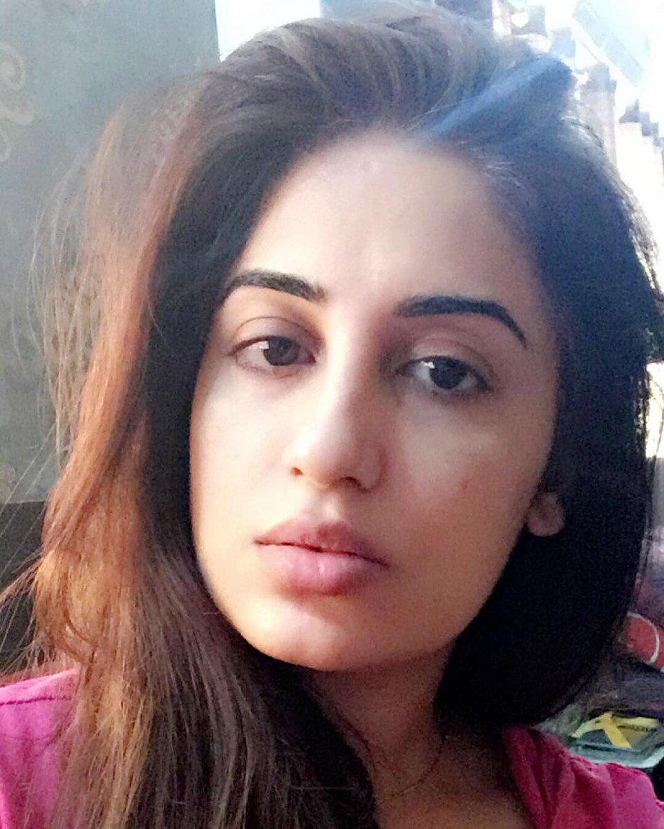 lifelinefarah's tweet photo. In the #throwback pic of #onthisday from #28Oct2016 #memories 👉 @Farah_Yousaf_fc follow ♥ 👈 https://t.co/cod9fflxTp