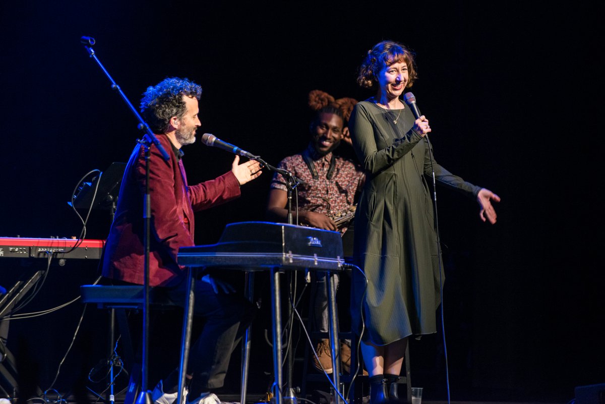 bret_rospective's tweet image. Toronto! Thank you to my brilliant friend and comedy genius @kristenschaaled  for joining me onstage! Reunion! Fun times 📸 Anthony Smith