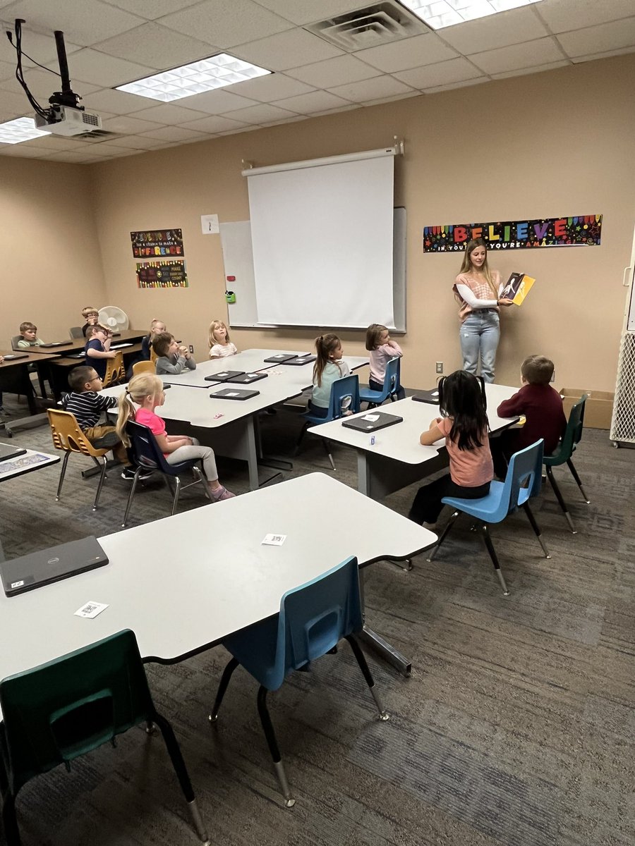 WashingtonNPS's tweet photo. It was great having the NHS Educators Rising group come to read to the @WashingtonNPS students.  We loved seeing some @WashingtonNPS alumni! #npspanthers https://t.co/eB26ASN3Cl