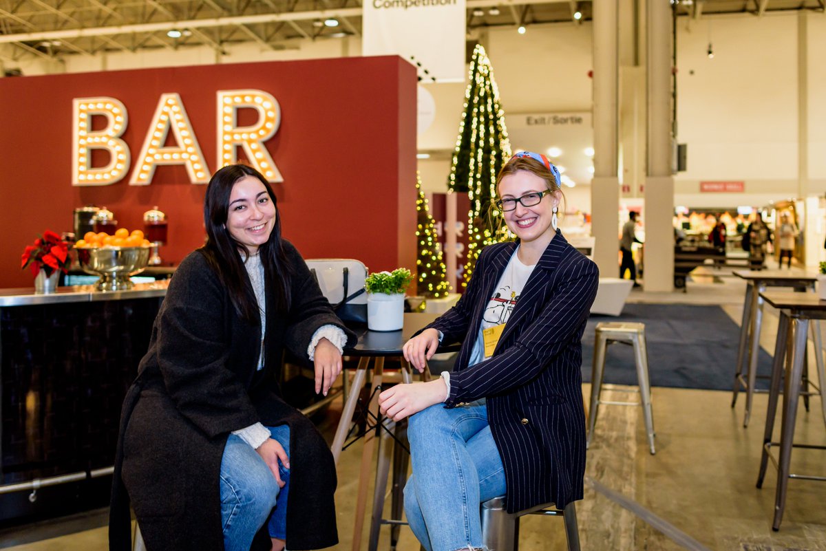 Did you know – on Dec 1, OOAK will be open until 11 pm! Free parking from 5-11 pm, the chance to enjoy live DJ sets and hourly giveaways!  So why not start the holiday season with a bang this year by hitting up the One of a Kind Show on December 1? tix123.com/tickets/?code=…