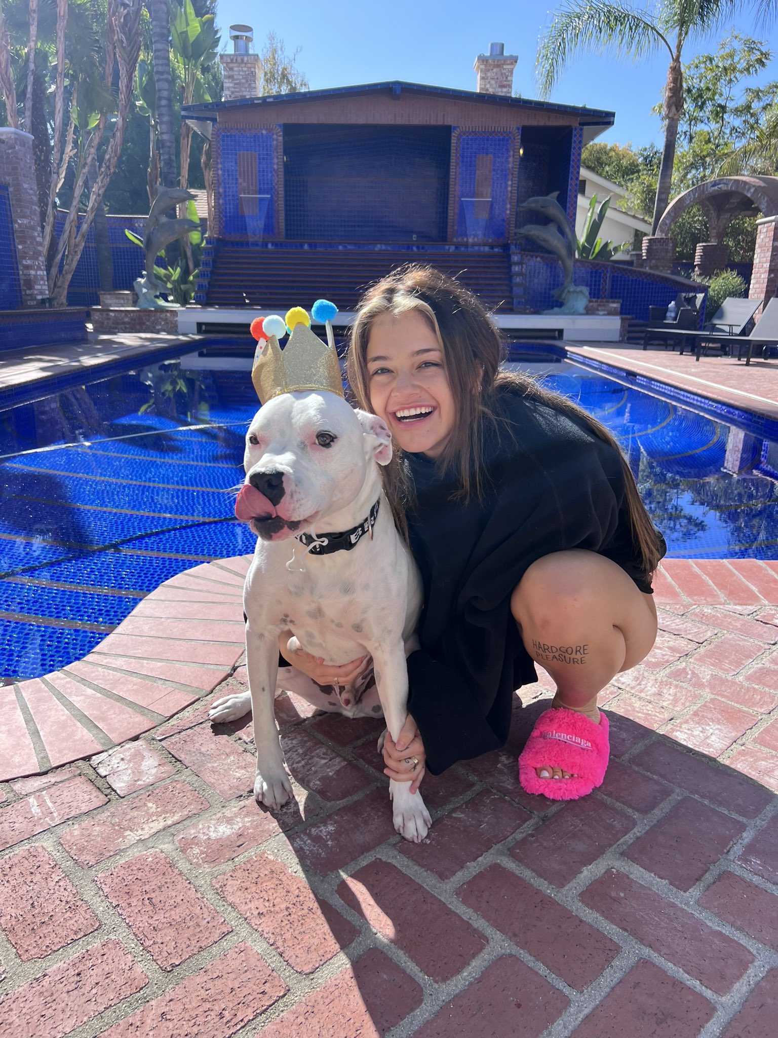 SHEFORKEEPS on Twitter: "reality of today pool side w my fav boy 🎈