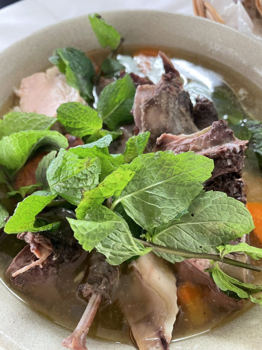 Sopa da panela de pombo bravo. 
Maravilhas do Alentejo