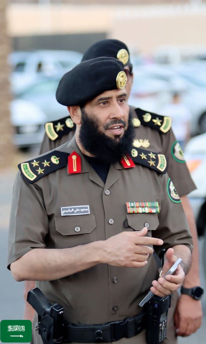 ha2936's tweet photo. نُبارك للأخ الكريم سعادة العميد سعود علي الرشيدي تجديد الثقة به وتثبيته مديرا لإدارة مرور منطقة #حائل يستاهل الخلوق ابو عيسى رجل الميدان الأول بالمنطقة كل ثقة أعطيت له الله يوفقه.. https://t.co/o8CacsZG5q