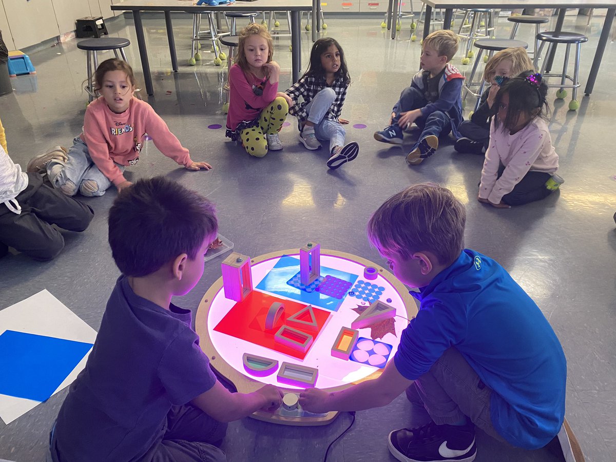 “I wonder what might happen if I add…” K Ss exploring our new @KodoKidsUSA light table with #curiosity and #wonder. #LyonLearners #WeAreD34 #d34inquiry #Ask