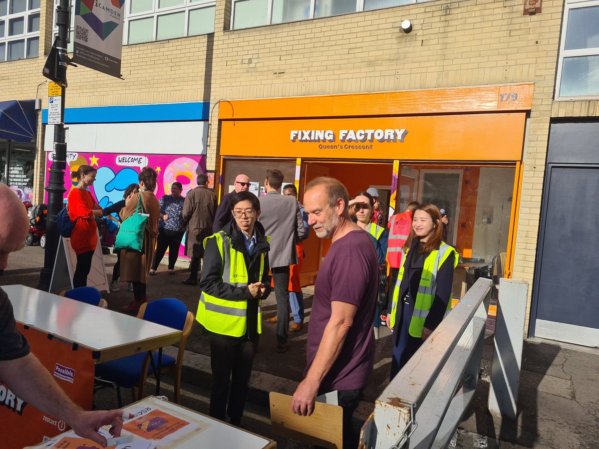 MarcusBoyland's tweet photo. And the latest addition to Queen's Crescent is open for business! Brilliant to be down at the Fixing Factory for their grand opening. Is it busted but you don't want to chuck it? Take it down to Dermot and the team will fix it. Simple. And brilliant. Fab work by all involved.... https://t.co/q0MdYOlBQg