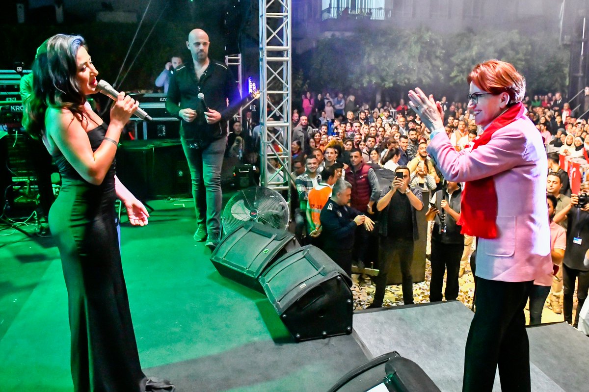 meral_aksener's tweet photo. Antalya Büyükşehir Belediye Başkanımız Sn.@BocekMuhittin ile Demre Belediye Başkanımız Sn.@AvOkanKocakaya ev sahipliğindeki 3.Kekova Festivalimize katıldık.

Muhteşem sahnesiyle sevgili @MelekMosso'ya ve milletimizle buluşturduğumuz projelerde emek verenlere teşekkür ediyorum. https://t.co/t8PCSxeRZb
