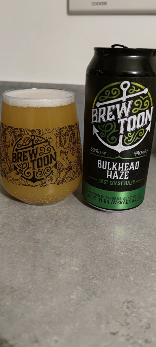 wnw24's tweet photo. First try of Bulkhead Haze from @BrewToon
#brewtoon #bulkheadhaze #localbrewing #peterhead #EastCoastHazy https://t.co/oU7twcJzvN