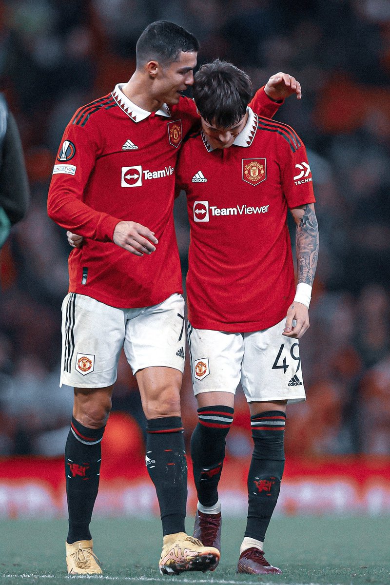 ManUnitedZone's tweet photo. Cristiano Ronaldo and Alejandro Garnacho after the game 🔴 https://t.co/q9WwOnWmI7