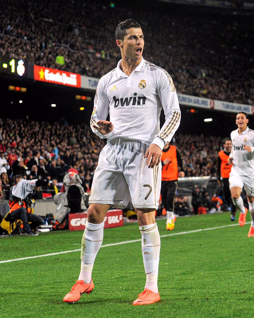 realmilgrauu's tweet photo. Cristiano Ronaldo é o dono das melhores comemorações do futebol. https://t.co/IJZu39Ldhf